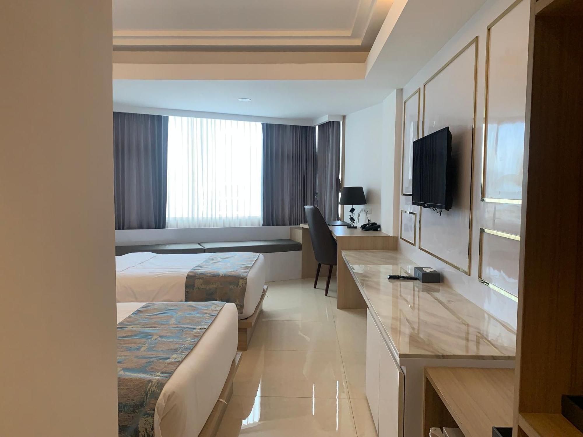Jomtien Holiday Pattaya Eksteriør bilde